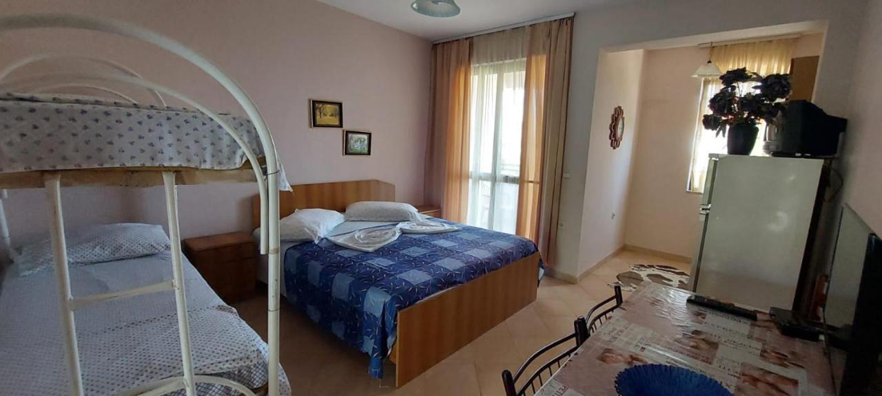 Villa Madani Durres Exterior photo